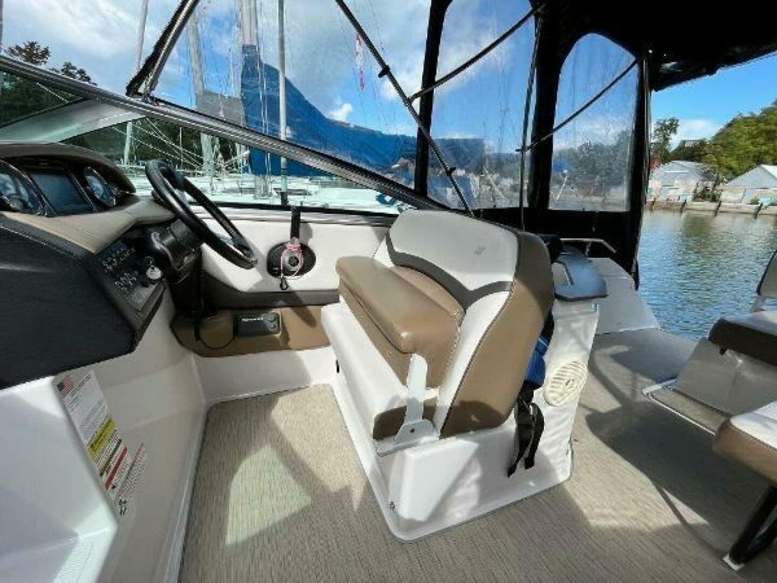 2016 Four Winns V255 - Photo 41