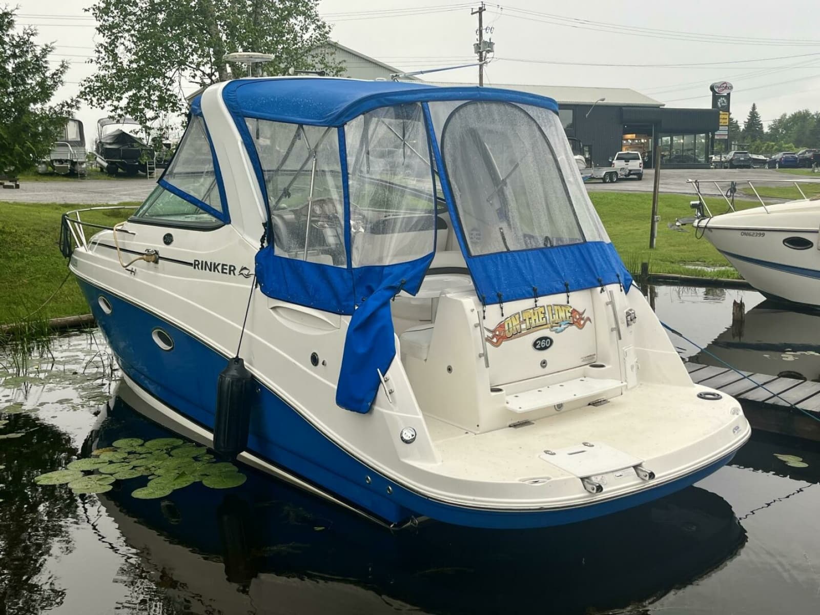 2009 Rinker 260 Express - Photo 4