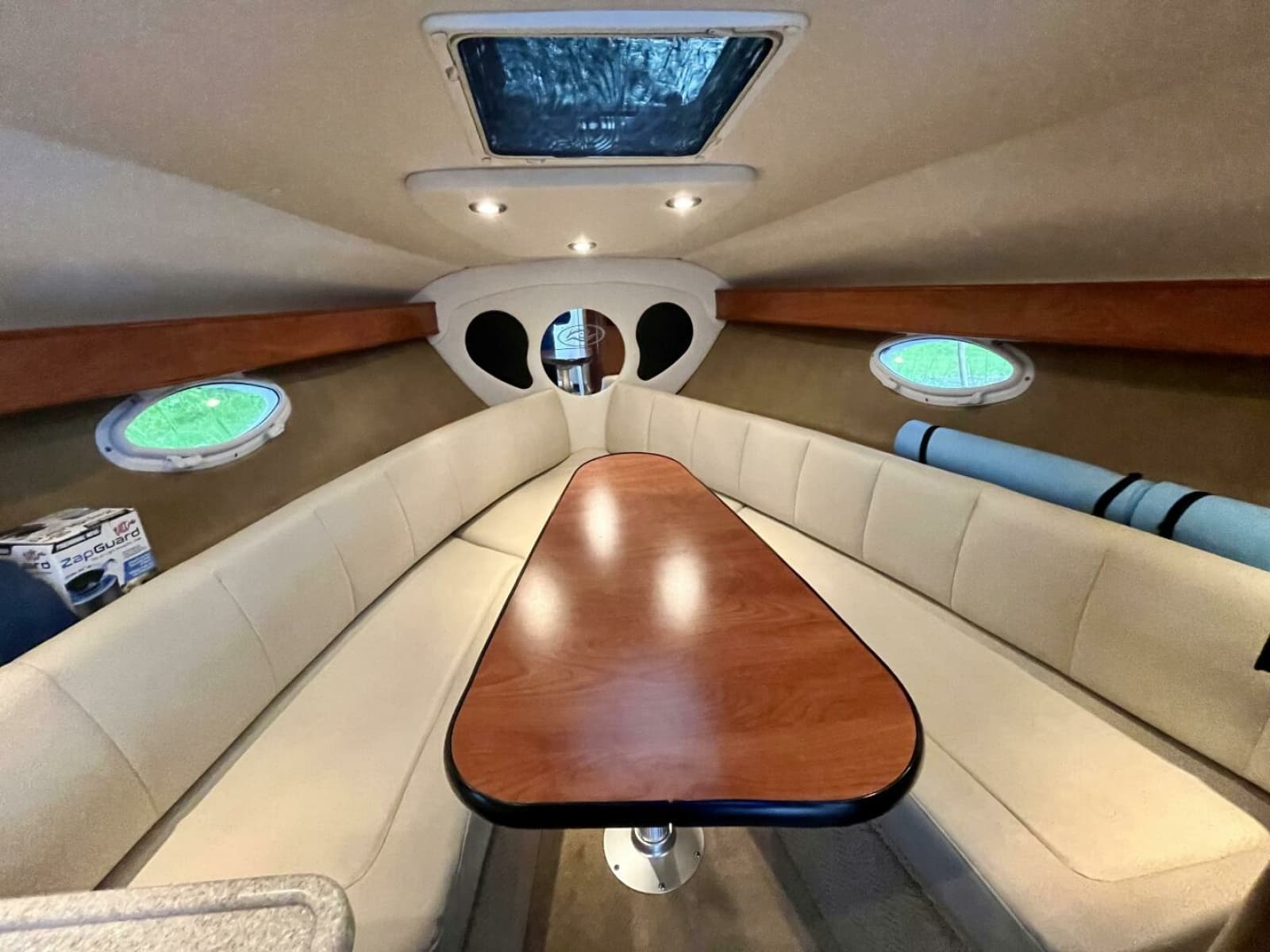 2009 Rinker 260 Express - Photo 19