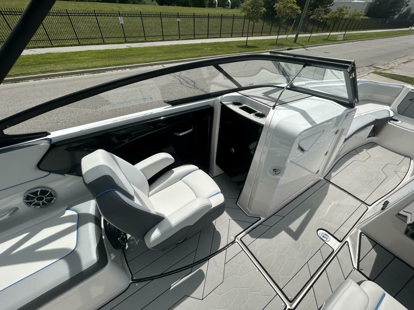 2021 Yamaha Boats 252 XE (Wake Edition) - Photo 23