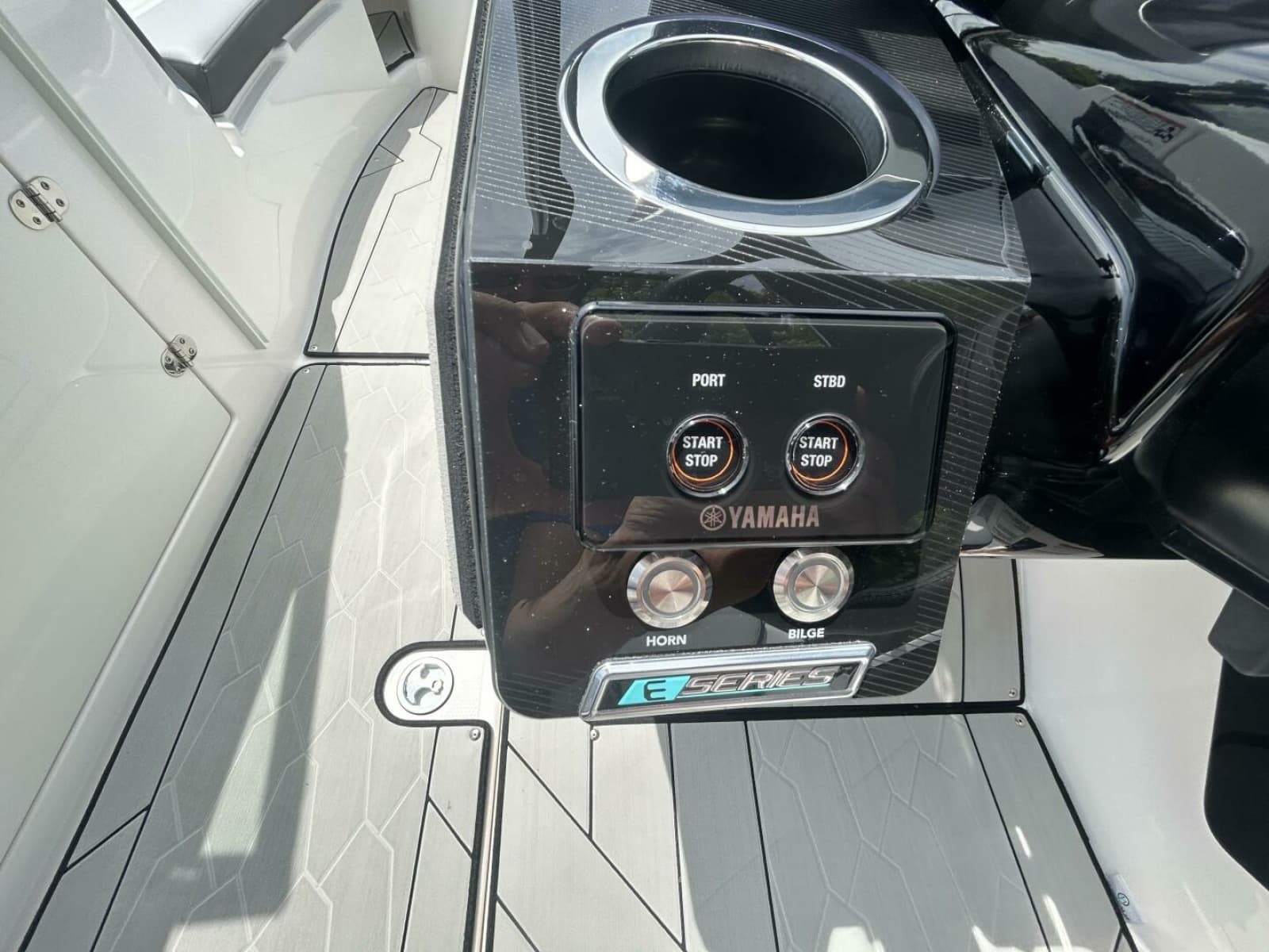 2021 Yamaha Boats 252 XE (Wake Edition) - Photo 36