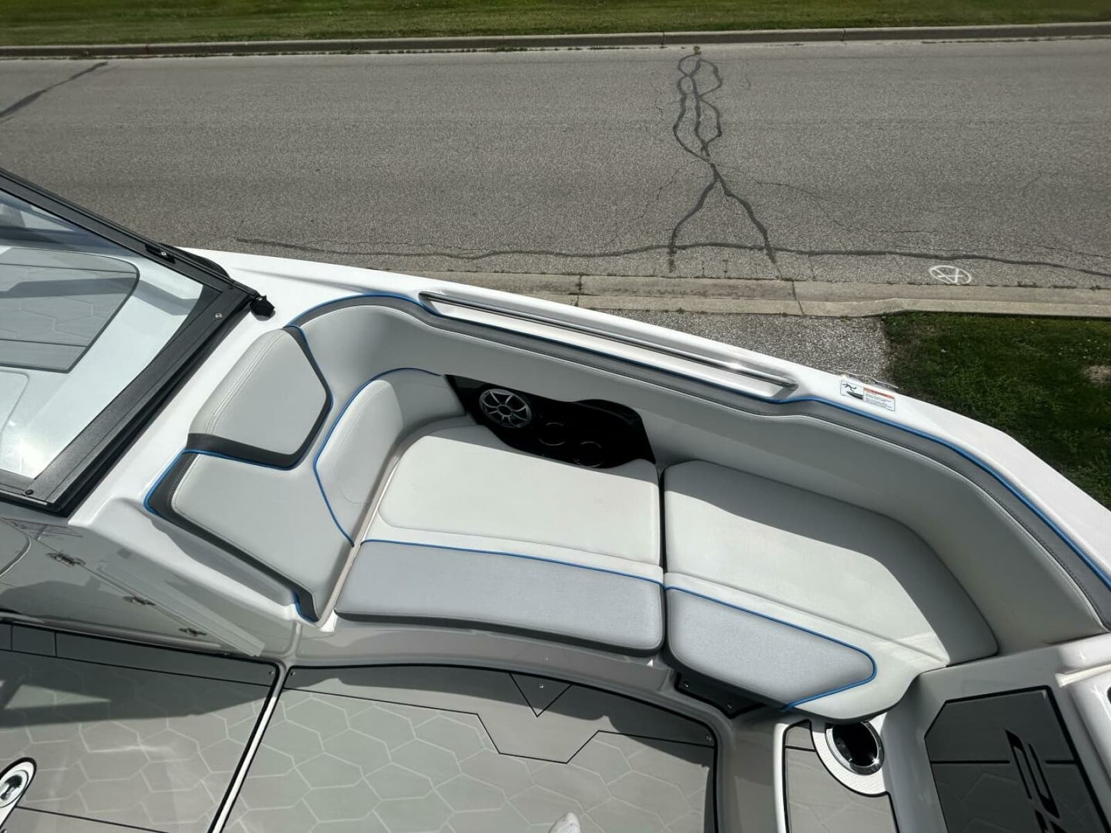 2021 Yamaha Boats 252 XE (Wake Edition) - Photo 19