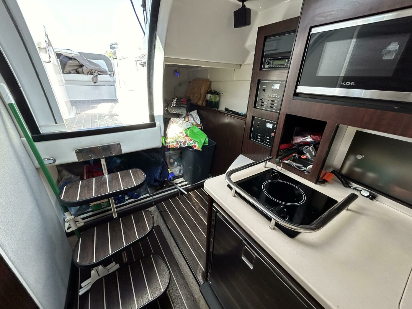 2018 Monterey 295 Sport Yacht - Photo 45