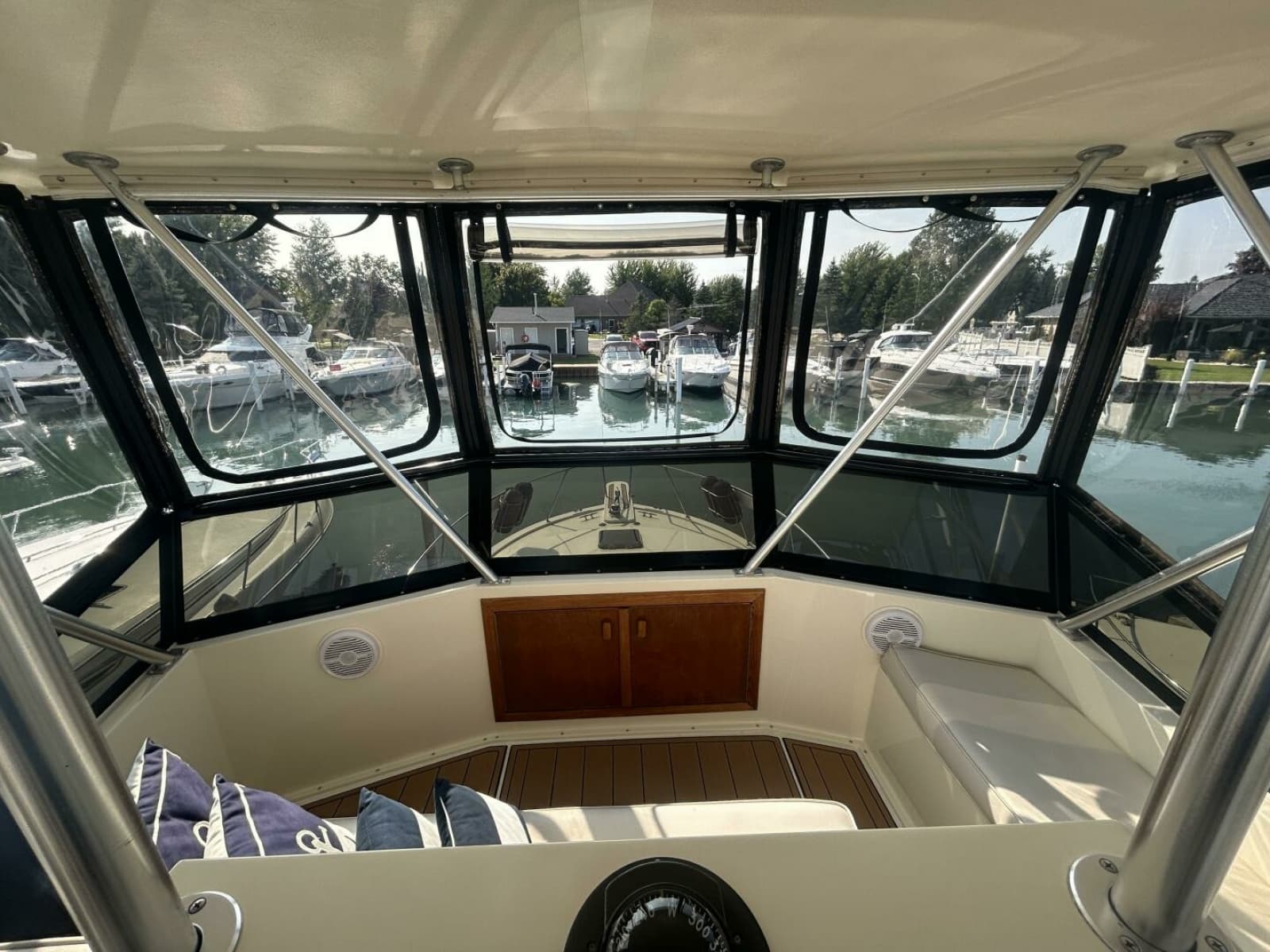 1986 Viking Boats 35 Convertible - Photo 16
