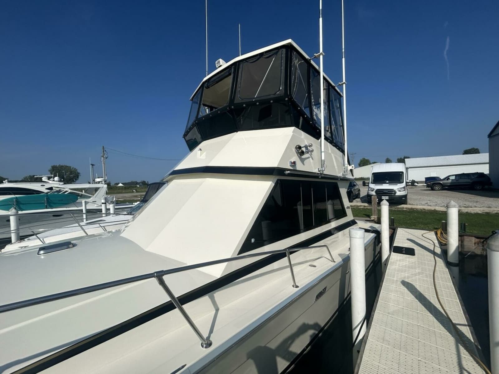 1986 Viking Boats 35 Convertible - Photo 11