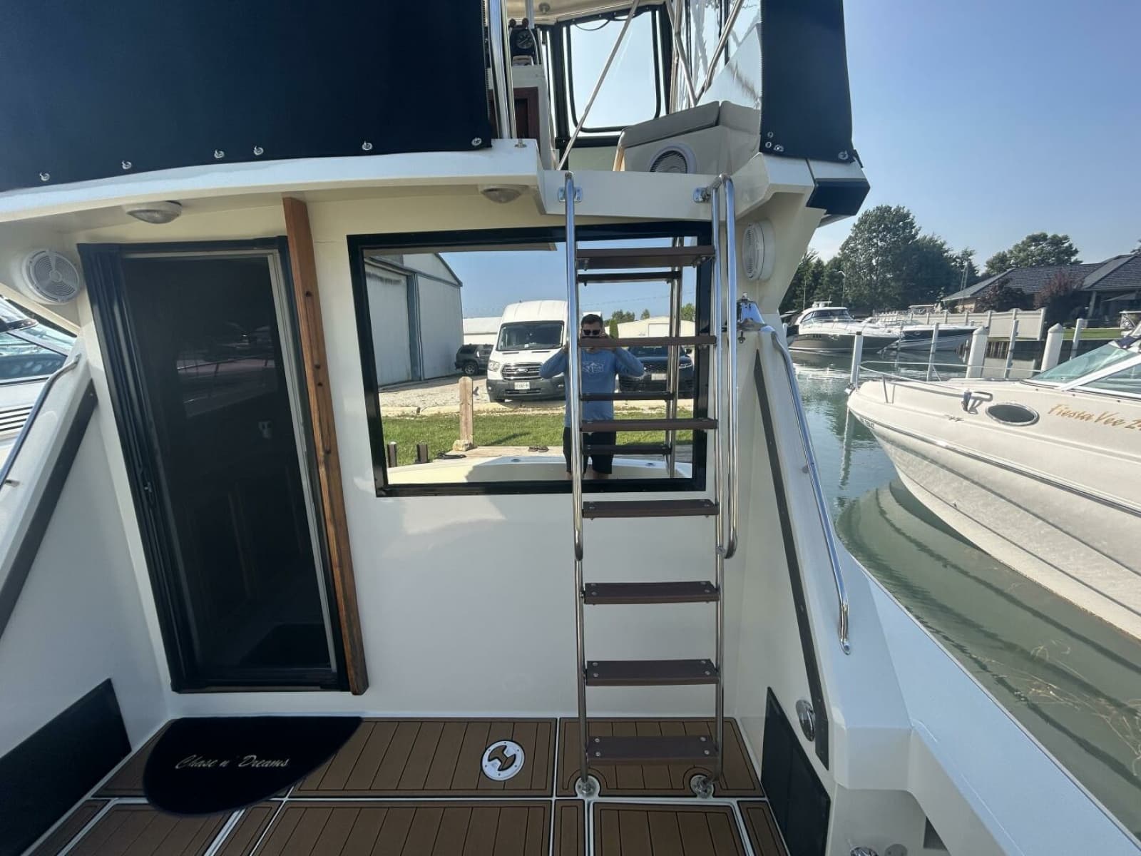 1986 Viking Boats 35 Convertible - Photo 13