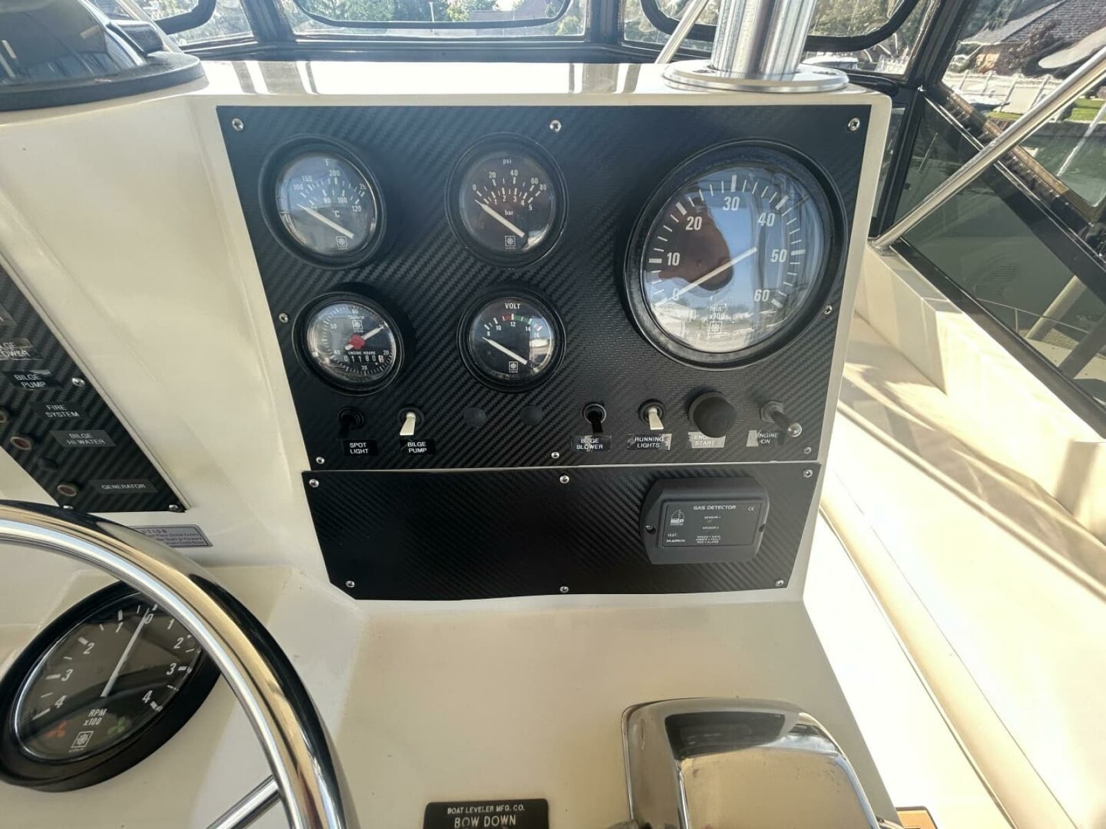 1986 Viking Boats 35 Convertible - Photo 27