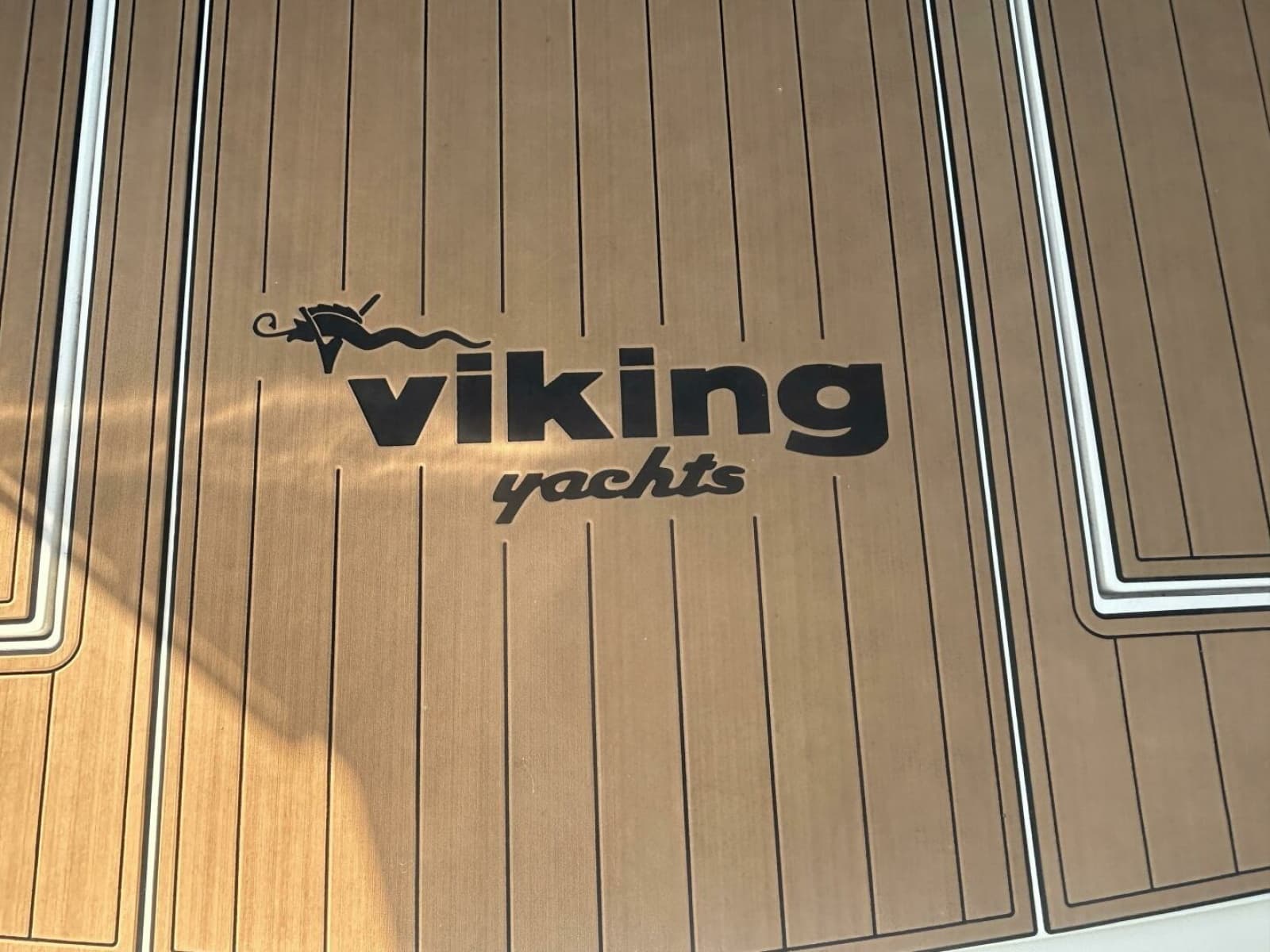 1986 Viking Boats 35 Convertible - Photo 31