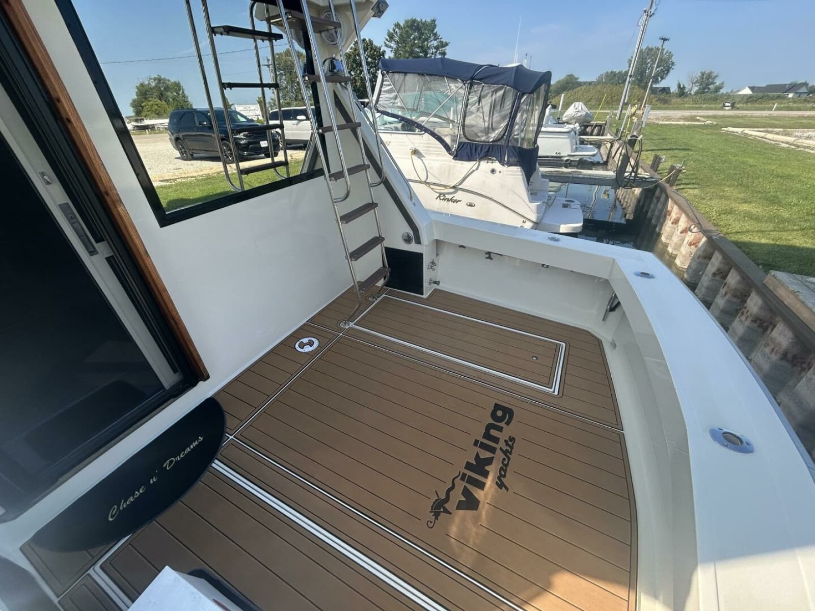 1986 Viking Boats 35 Convertible - Photo 32