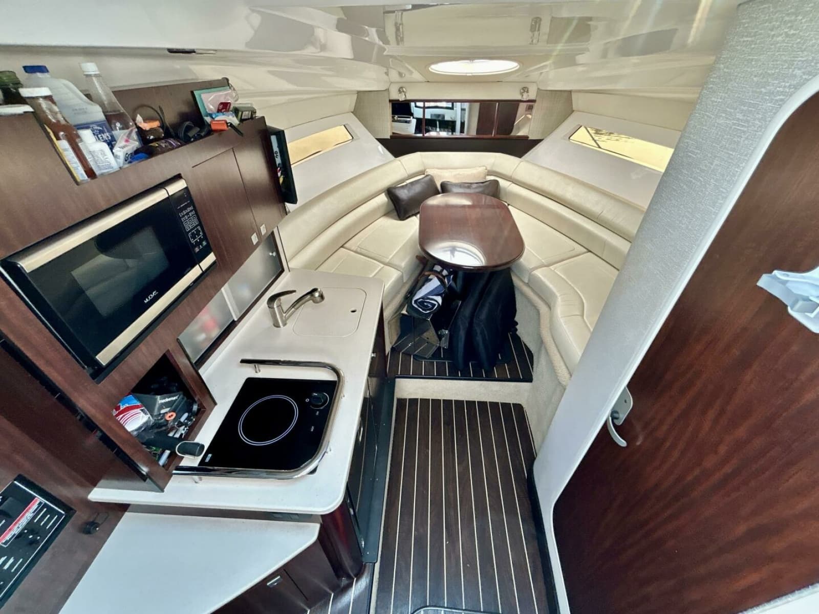 2018 Monterey 295 Sport Yacht - Photo 37