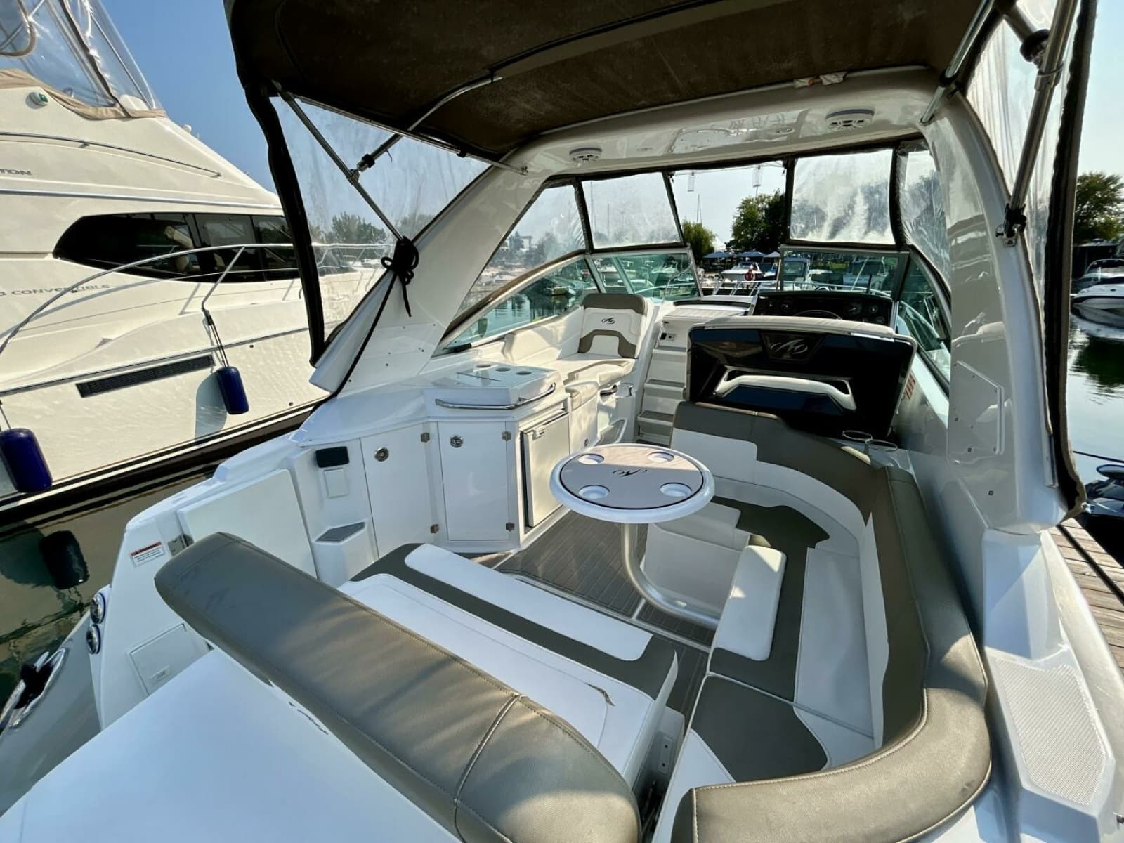 2018 Monterey 295 Sport Yacht - Photo 18