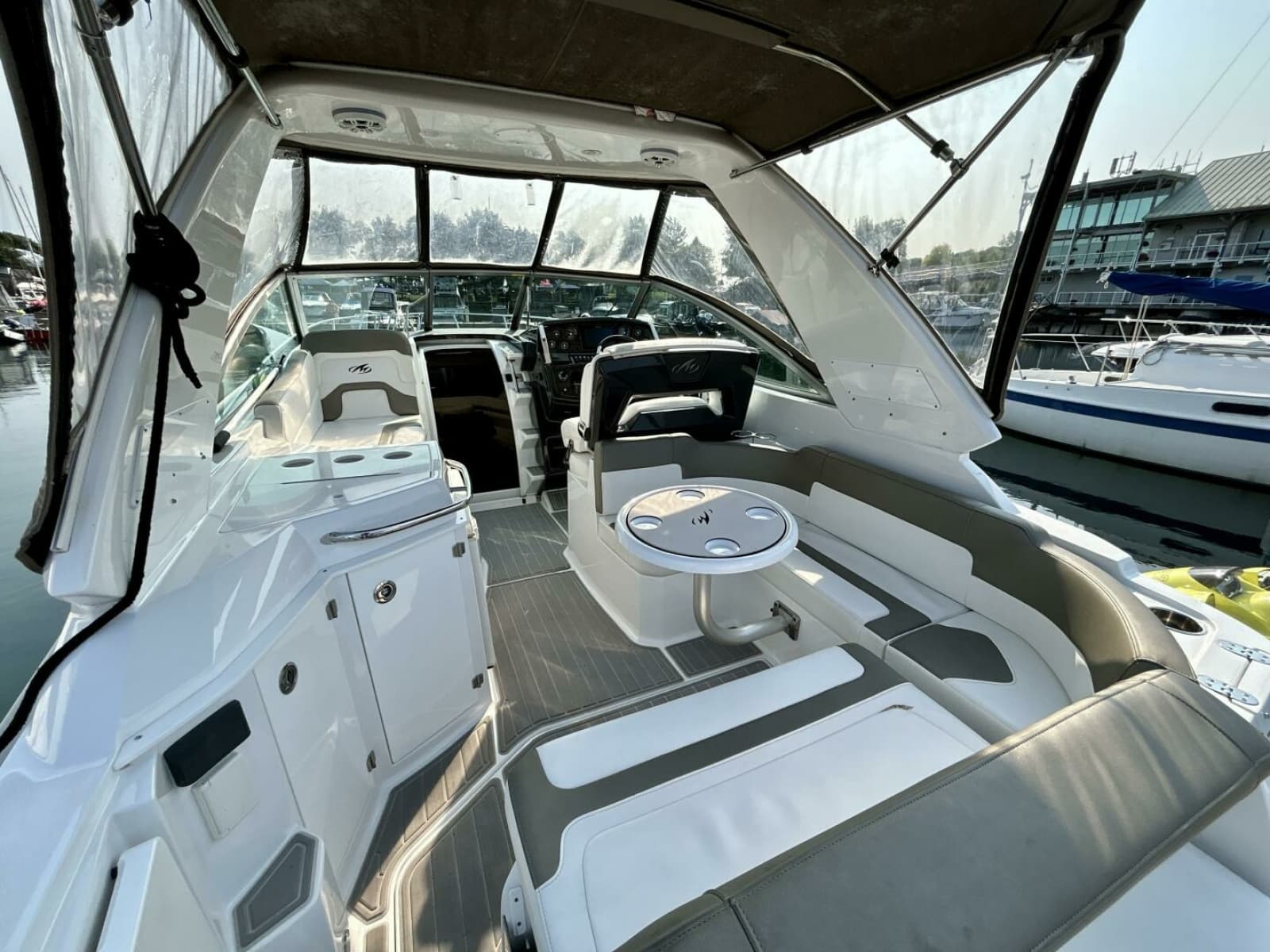 2018 Monterey 295 Sport Yacht - Photo 19
