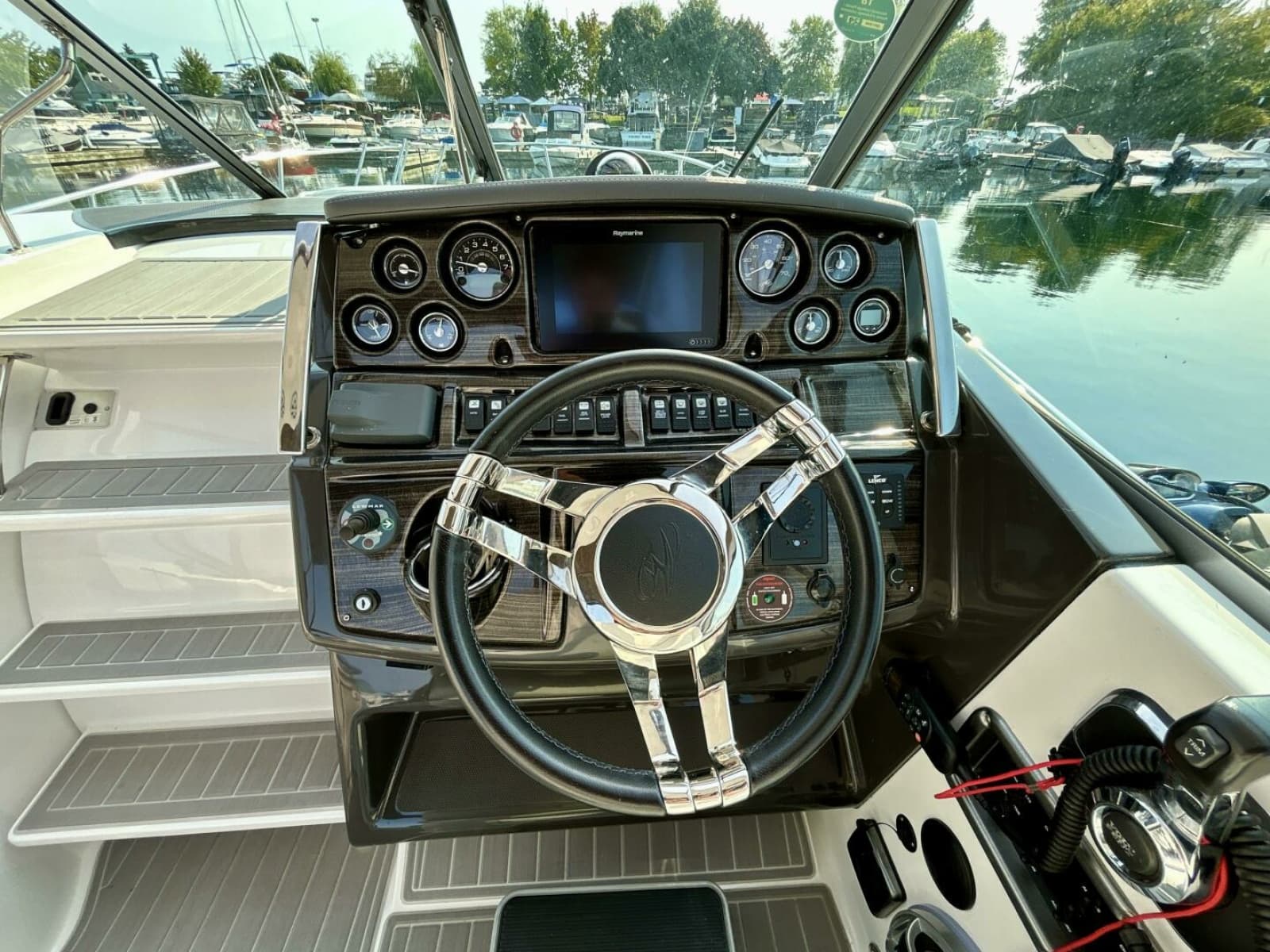 2018 Monterey 295 Sport Yacht - Photo 29