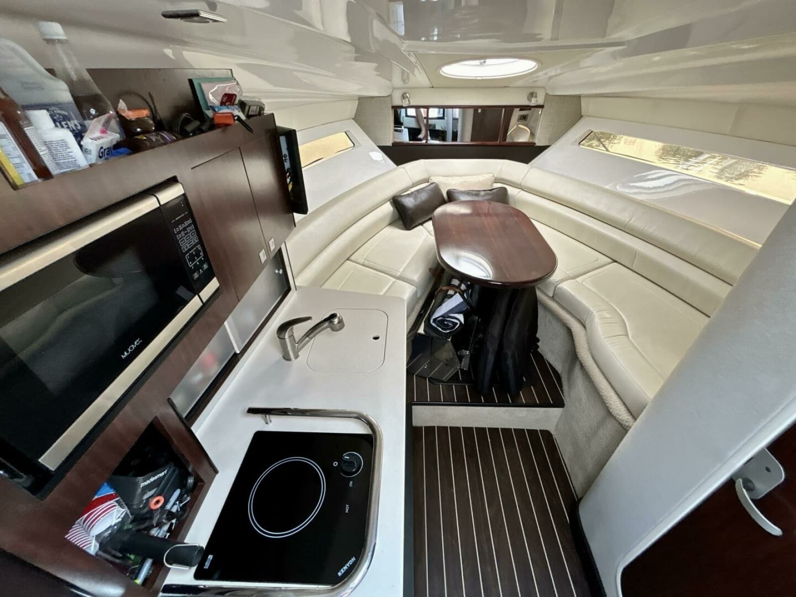 2018 Monterey 295 Sport Yacht - Photo 38