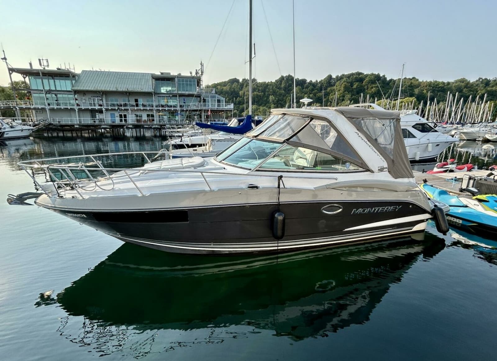 2018 Monterey 295 Sport Yacht - Photo 2
