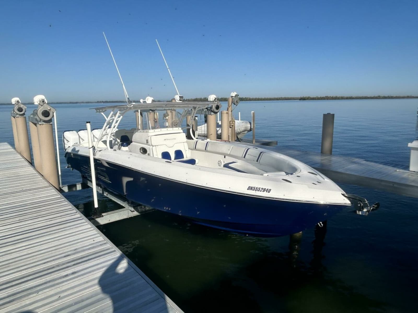 2016 Midnight Express 37 Open - Photo 5