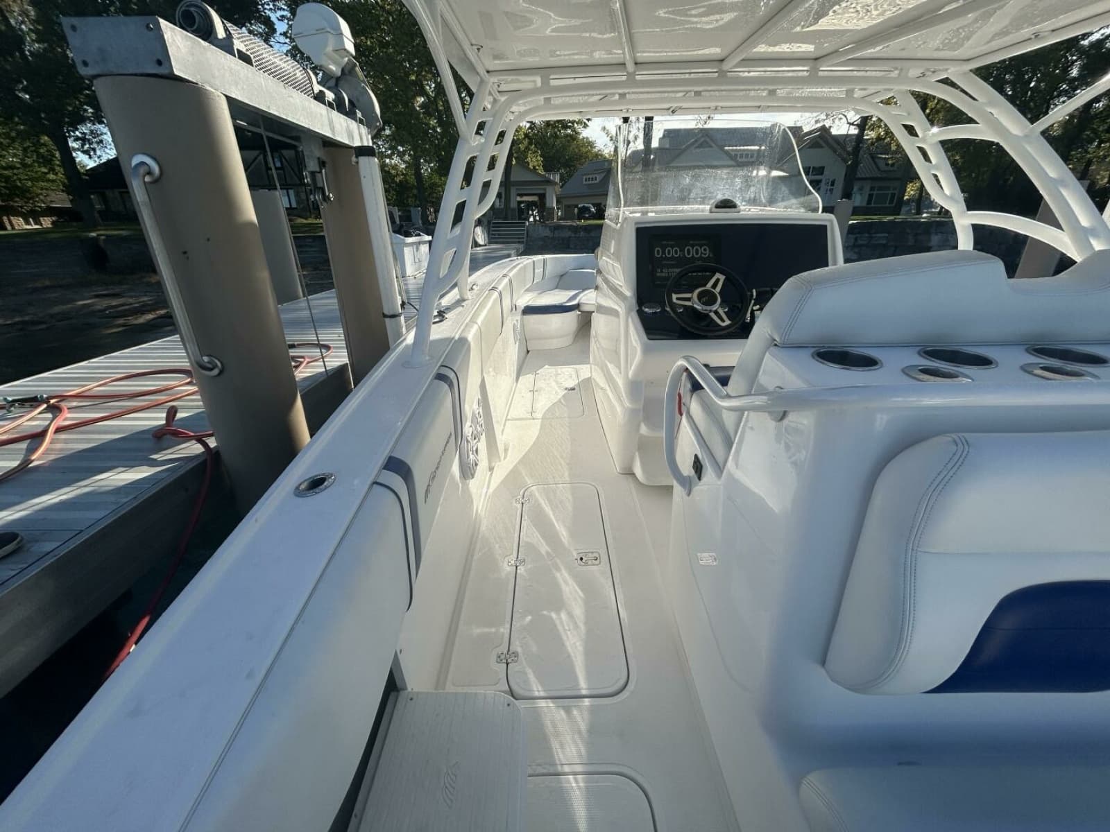 2016 Midnight Express 37 Open - Photo 22