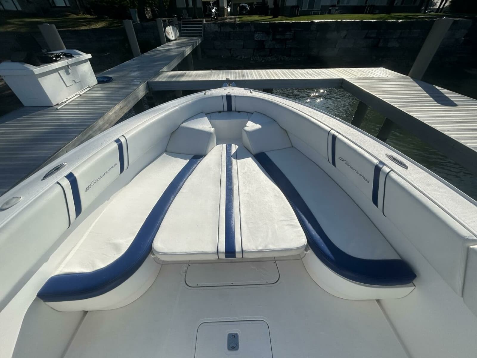 2016 Midnight Express 37 Open - Photo 40