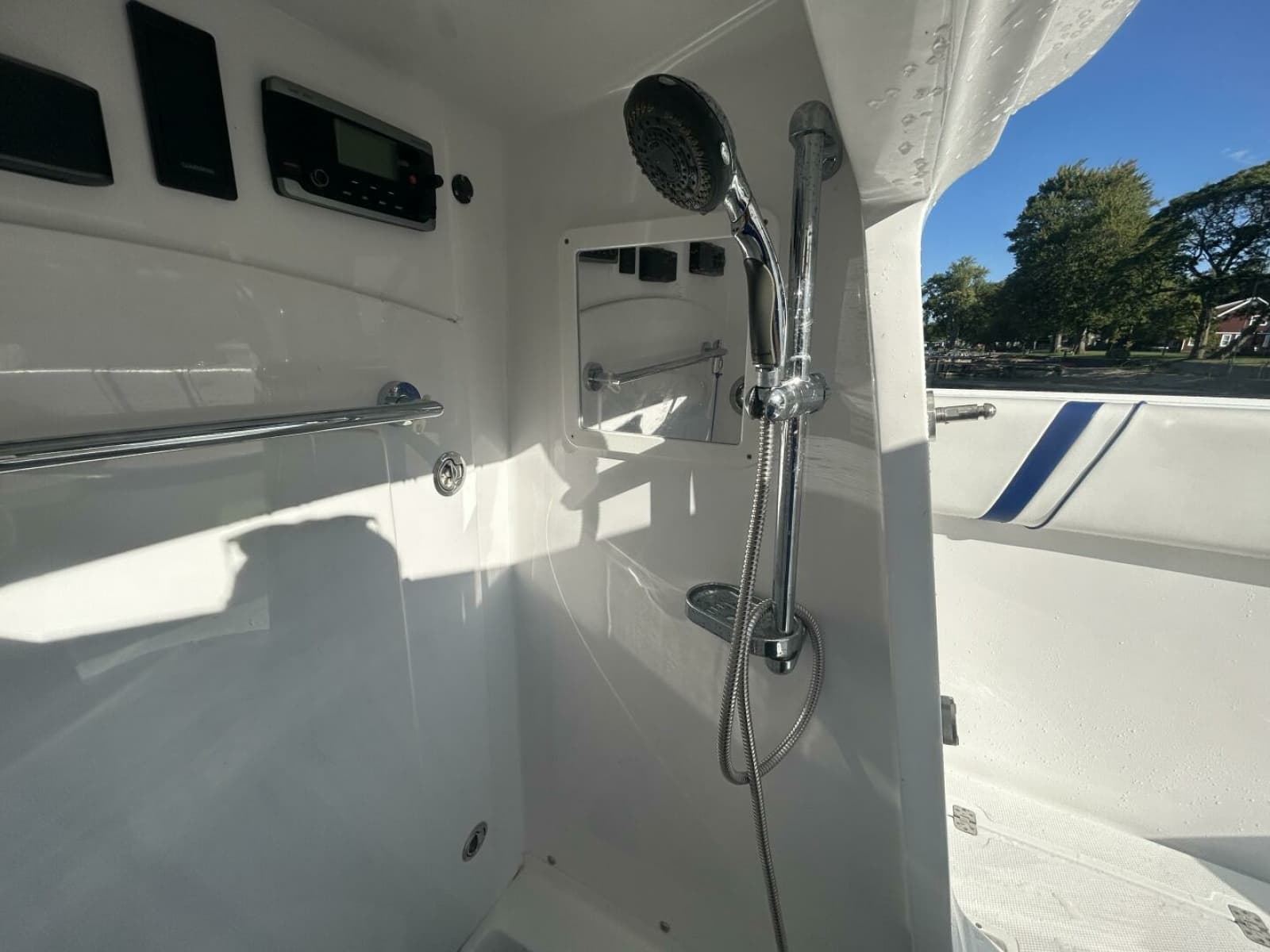 2016 Midnight Express 37 Open - Photo 51