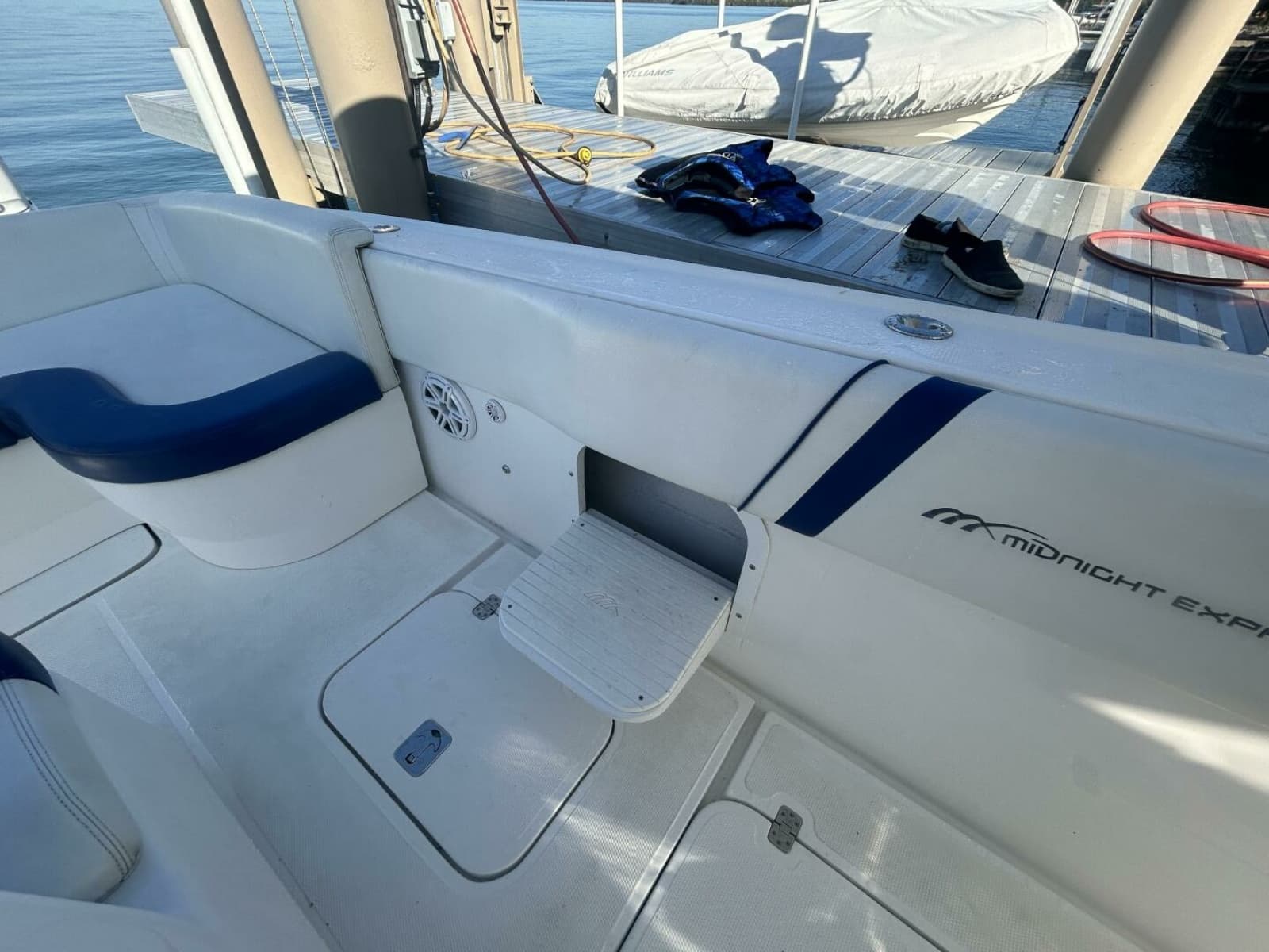 2016 Midnight Express 37 Open - Photo 60