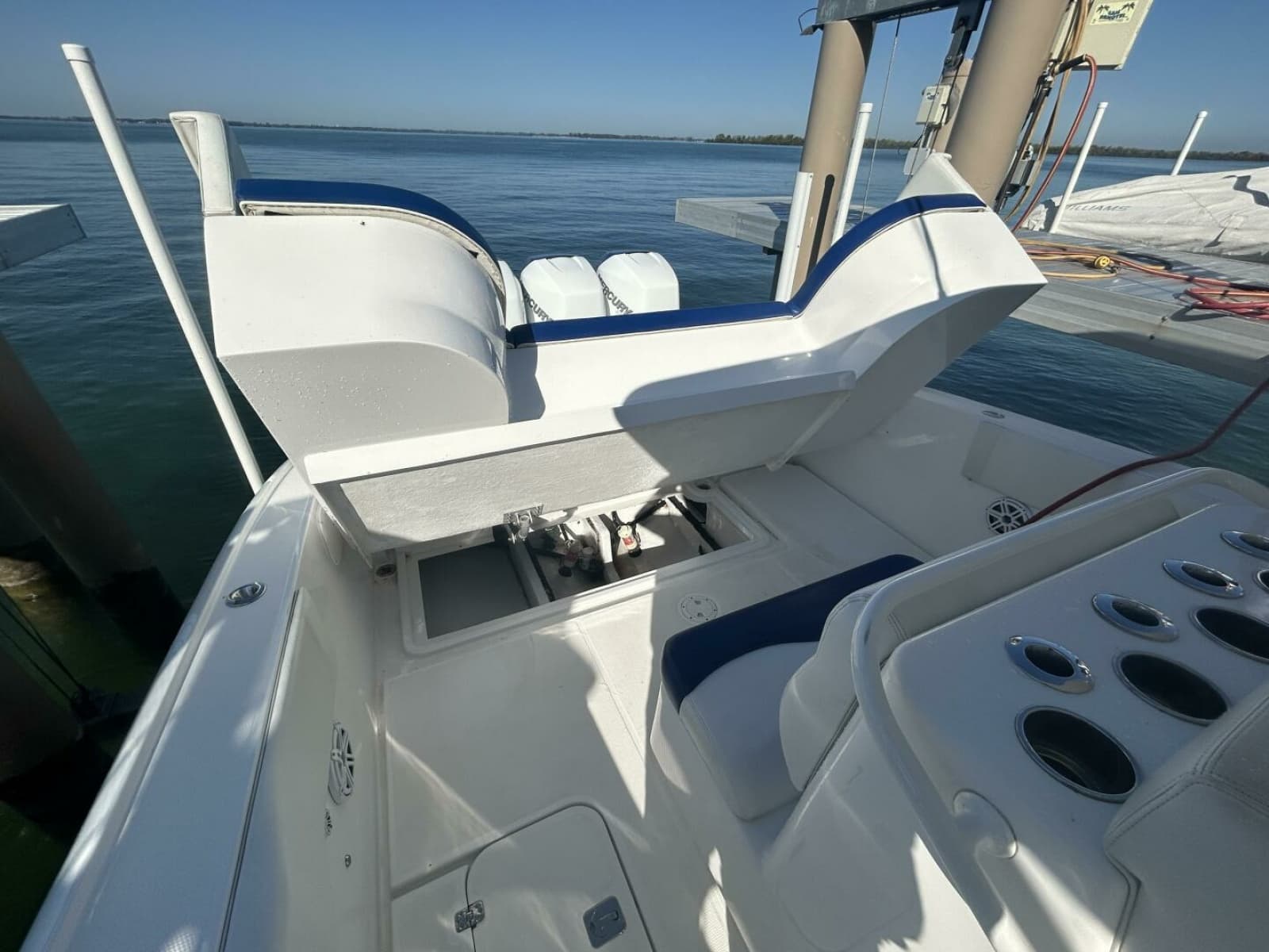 2016 Midnight Express 37 Open - Photo 68