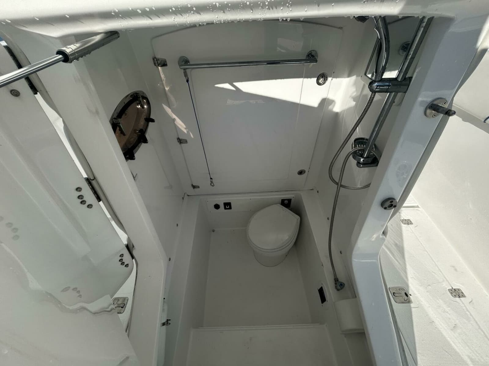 2016 Midnight Express 37 Open - Photo 45