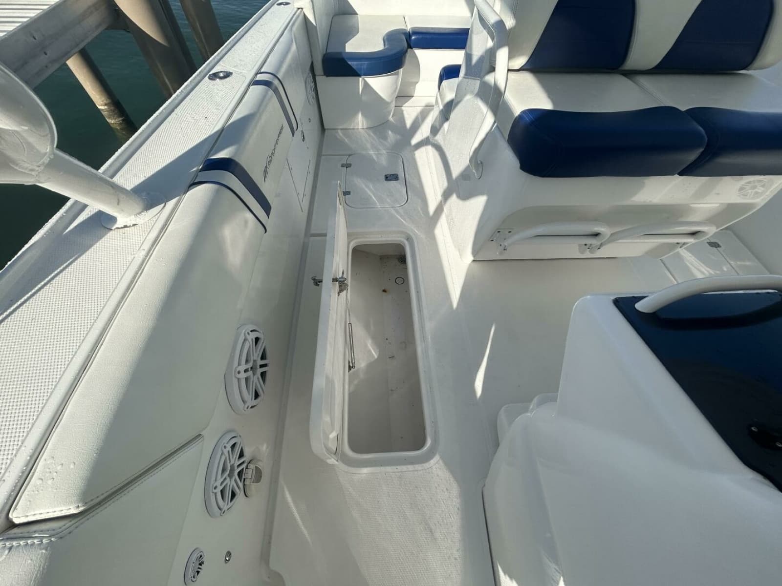 2016 Midnight Express 37 Open - Photo 58