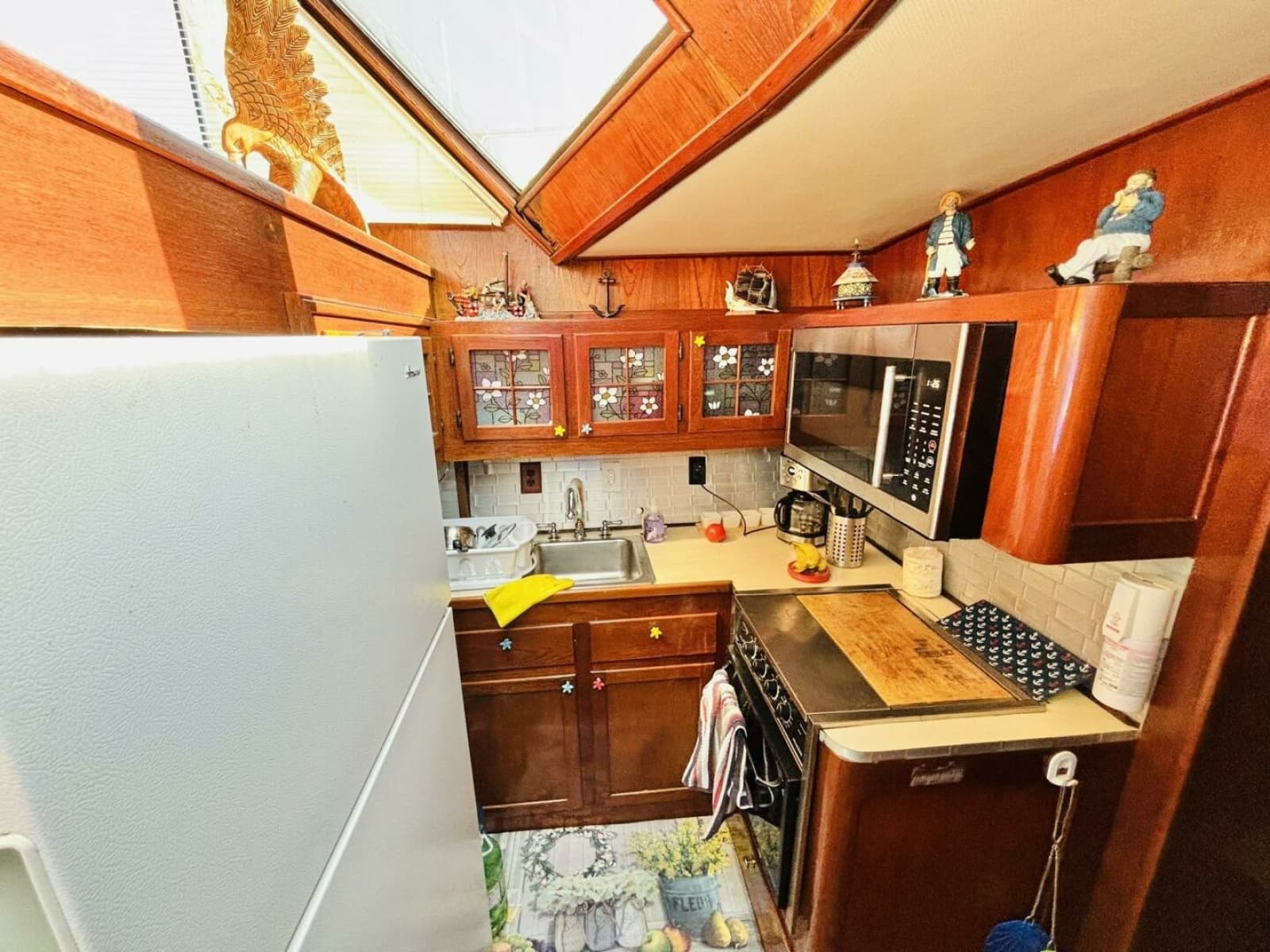 1984 Burns Craft 48 MY - Photo 99