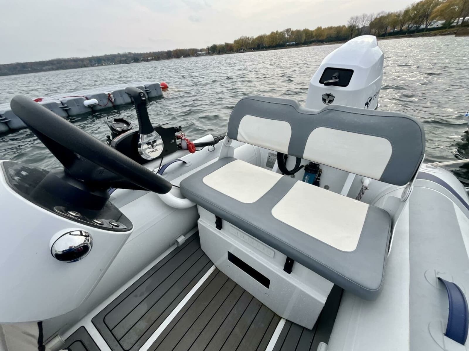 2005 Cruisers Yachts 405 Express Motor Yacht - Photo 59