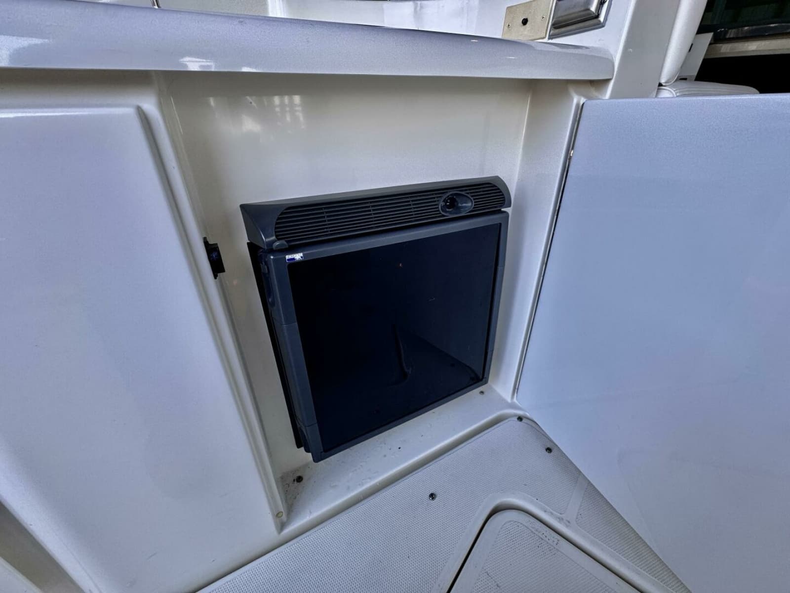 2006 Cruisers Yachts 340 Express - Photo 17