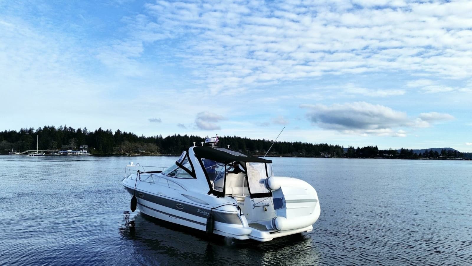 2006 Cruisers Yachts 340 Express - Photo 7
