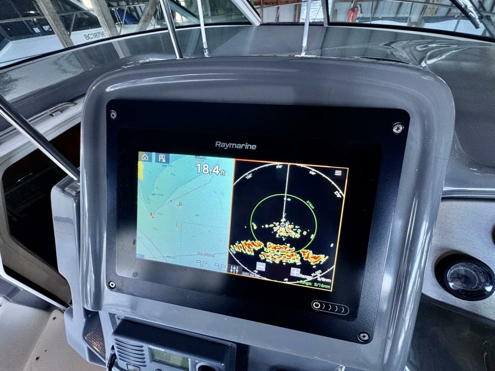 2006 Cruisers Yachts 340 Express - Photo 20