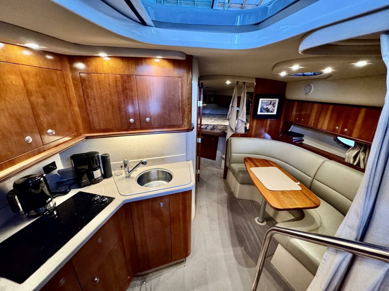 2006 Cruisers Yachts 340 Express - Photo 29