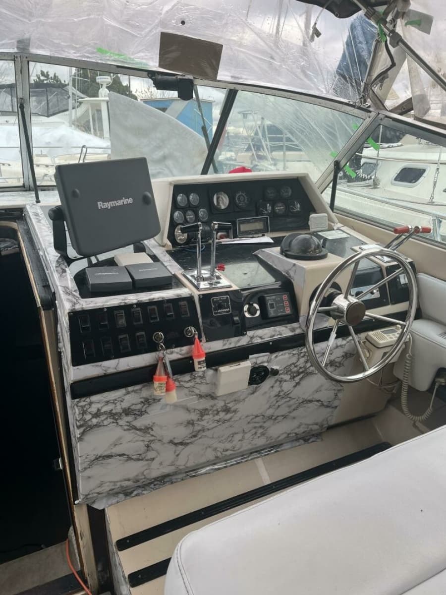 1985 Regal 360 Commodore - Photo 3