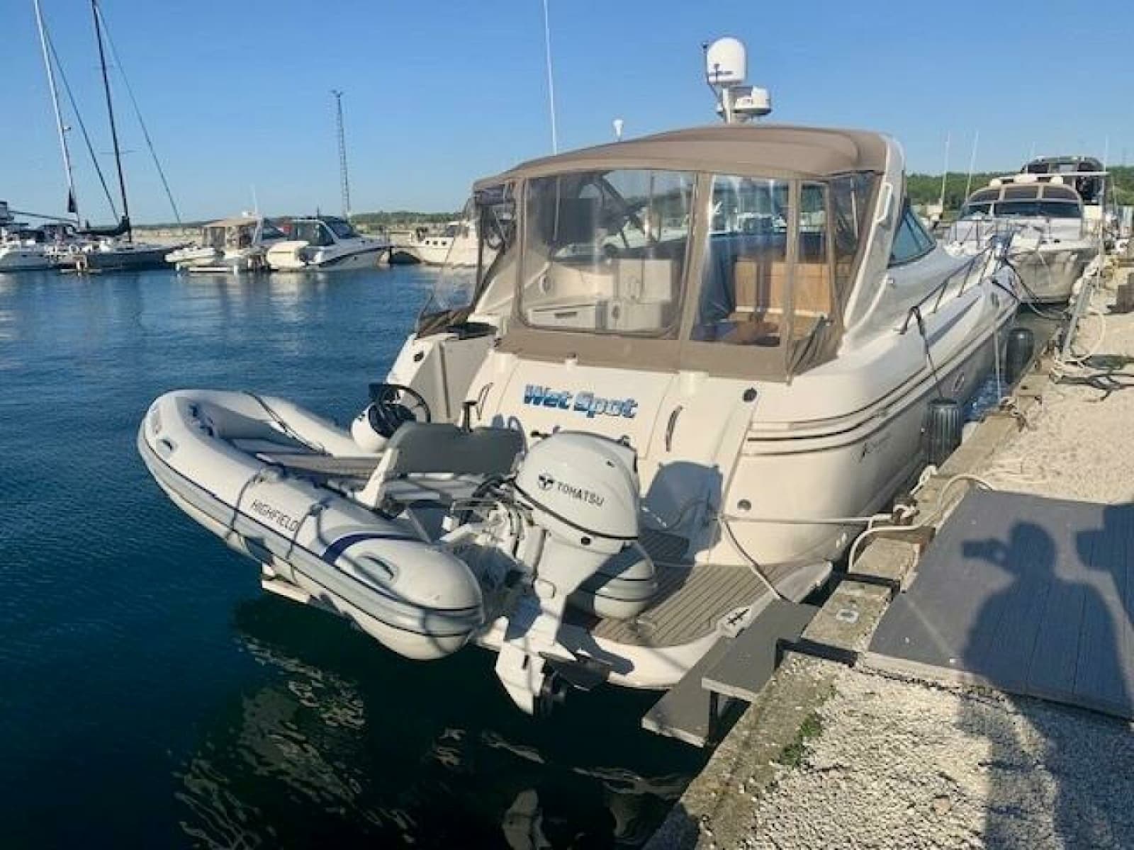 1998 Cruisers Yachts 3870 Express - Photo 2