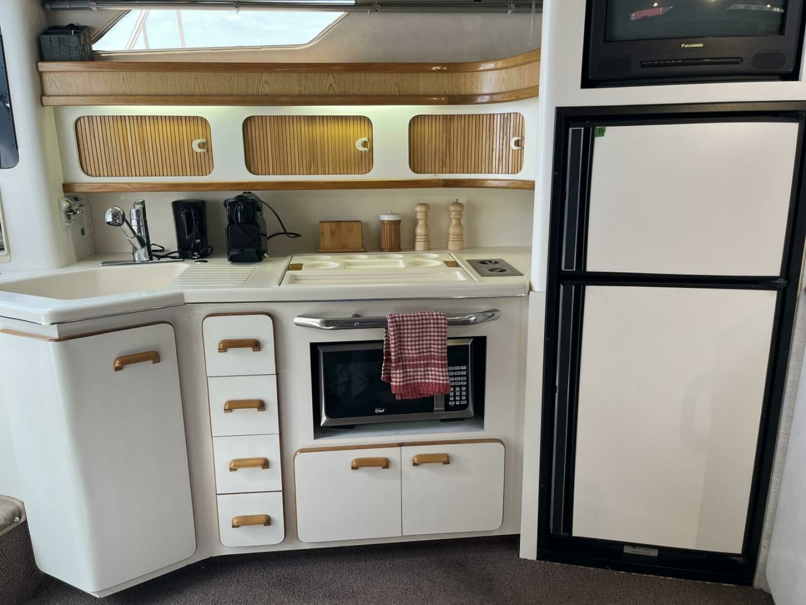 1992 Sea Ray 440 Sundancer - Photo 23