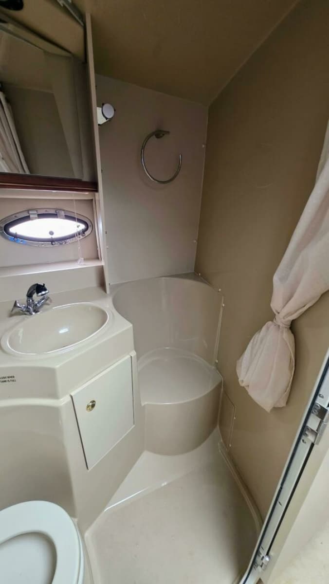 1999 Cruisers Yachts 3375 Esprit - Photo 32