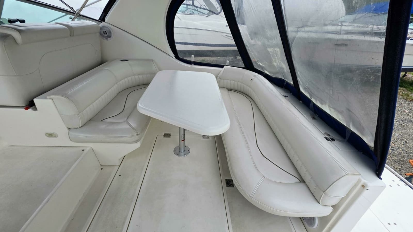 1999 Cruisers Yachts 3375 Esprit - Photo 9