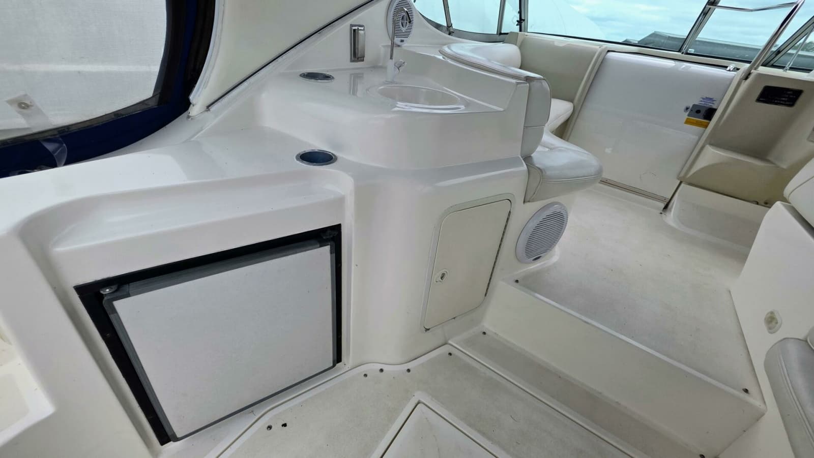 1999 Cruisers Yachts 3375 Esprit - Photo 10