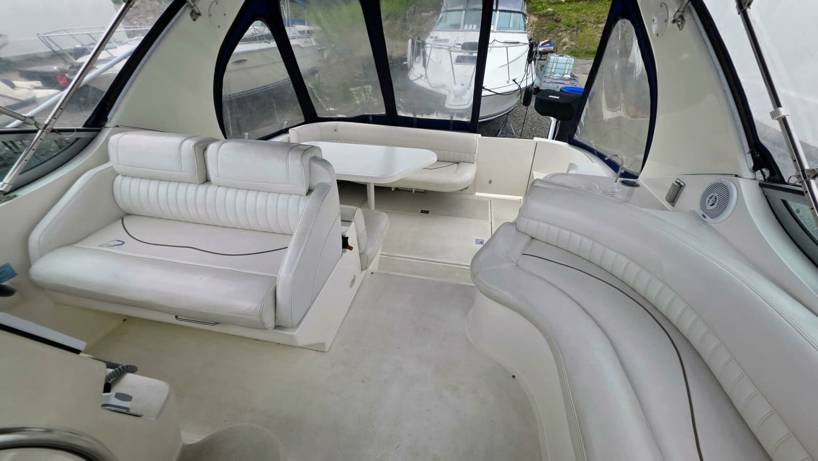 1999 Cruisers Yachts 3375 Esprit - Photo 22