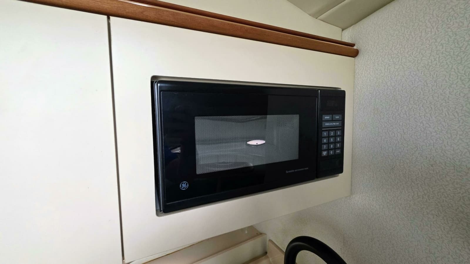 1999 Cruisers Yachts 3375 Esprit - Photo 26