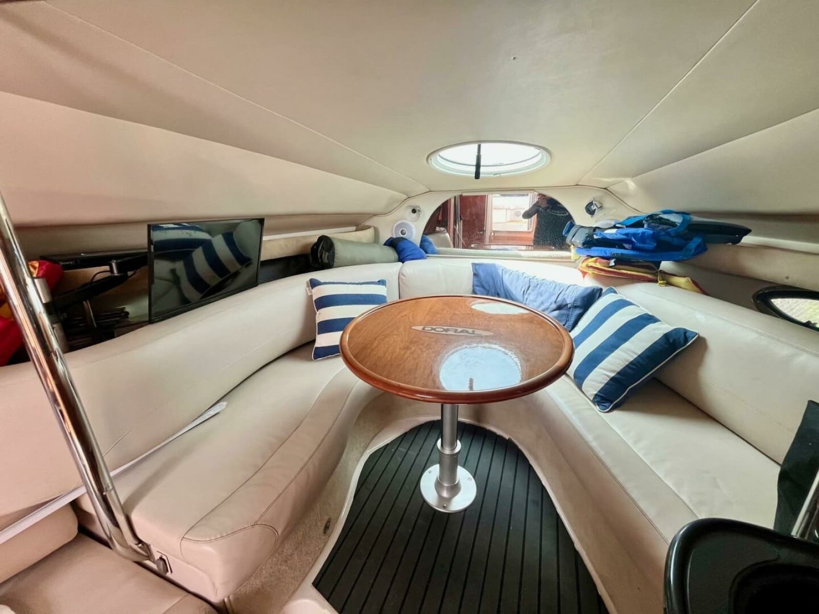 2006 Doral 330SE - Photo 15