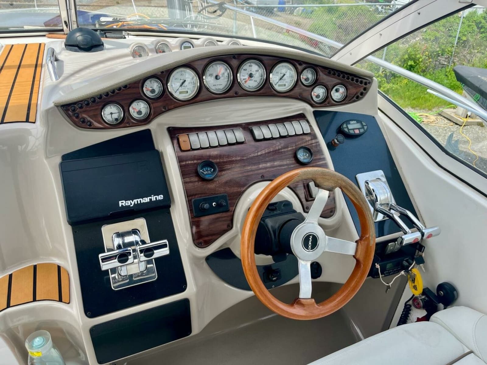 2006 Doral 330SE - Photo 5