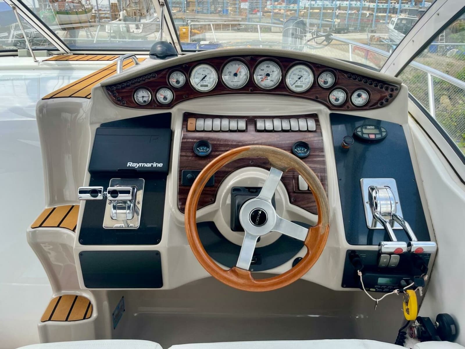 2006 Doral 330SE - Photo 6
