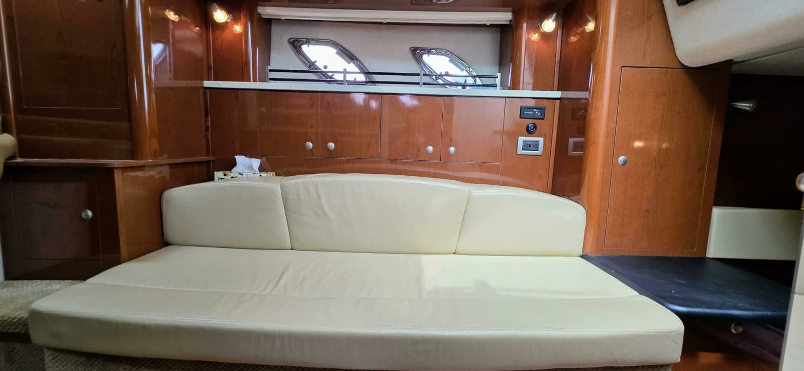 2009 Sea Ray 310 Sundancer - Photo 22
