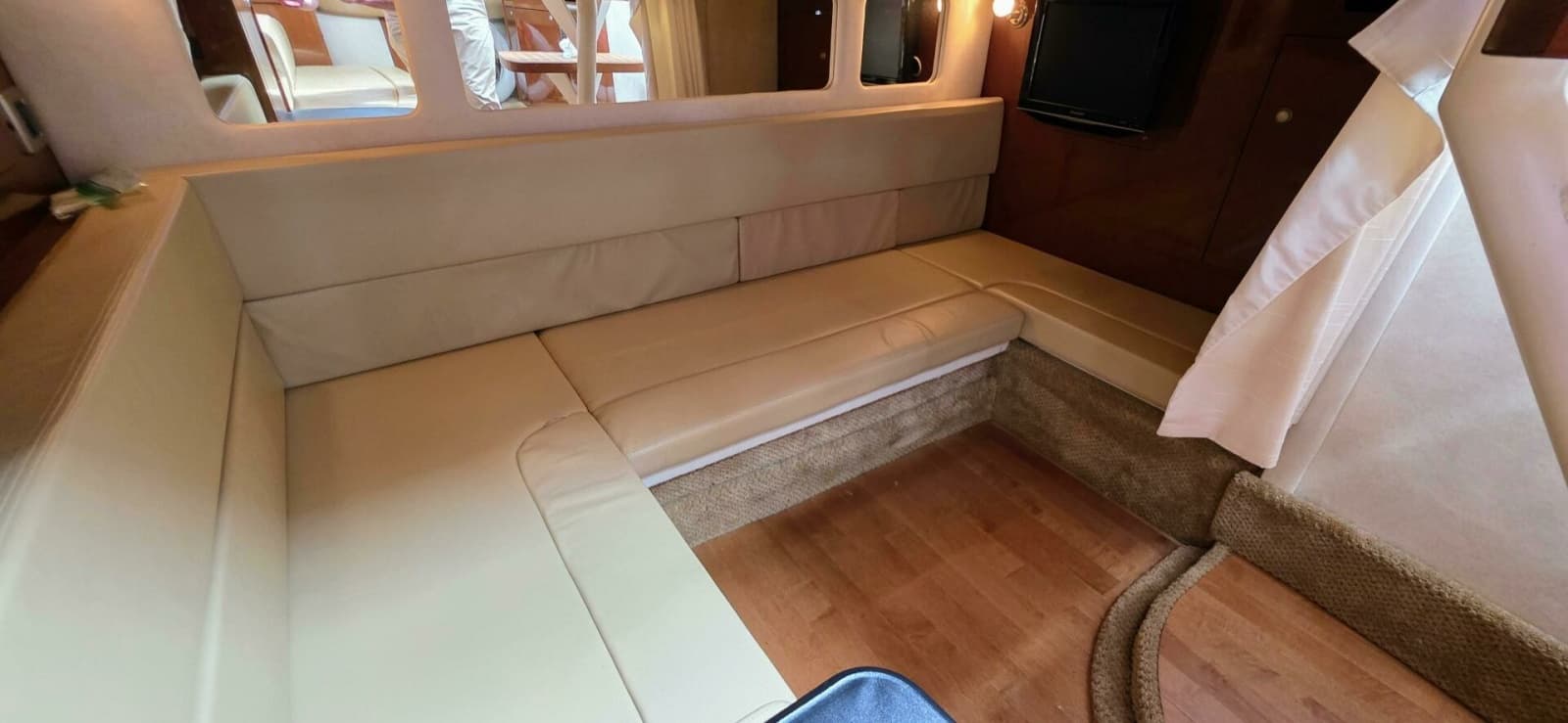 2009 Sea Ray 310 Sundancer - Photo 30