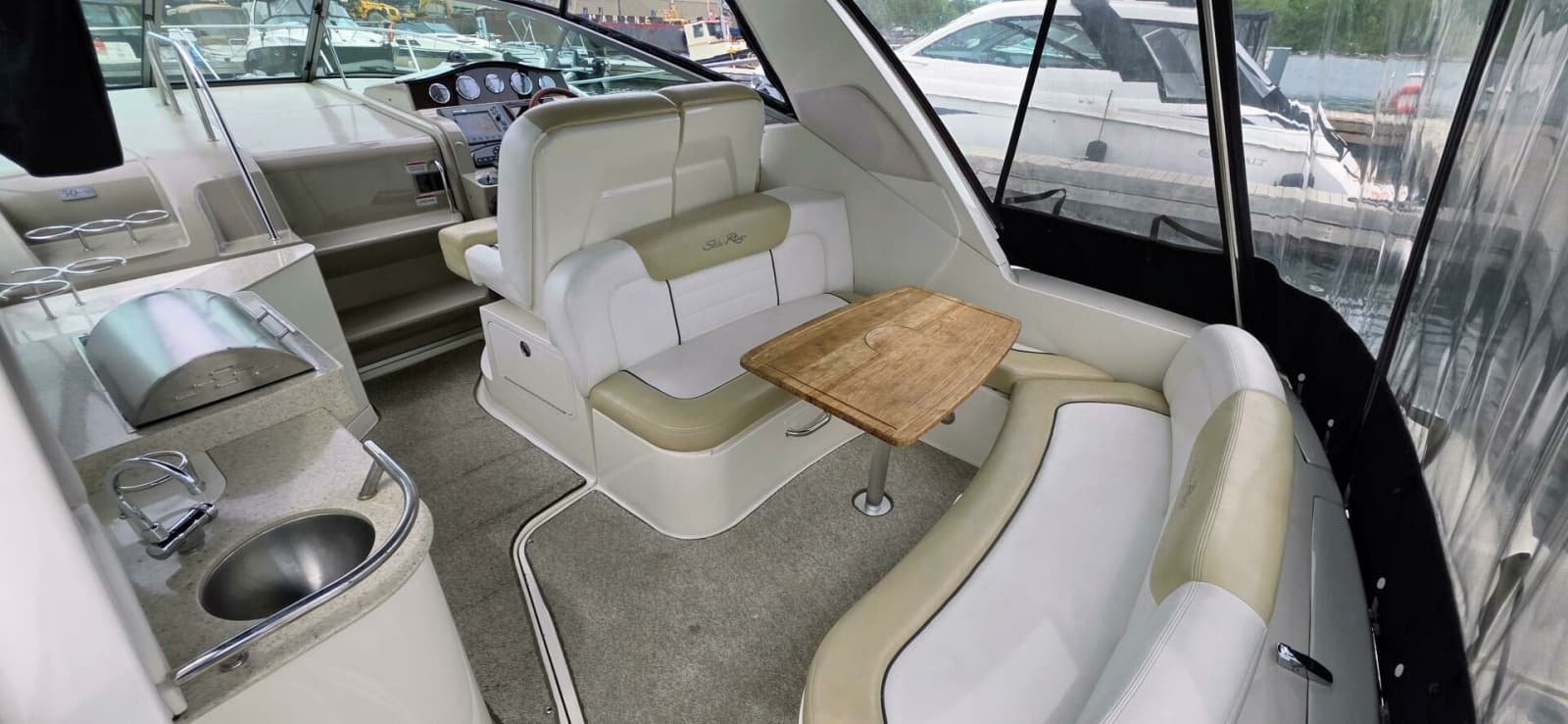 2009 Sea Ray 310 Sundancer - Photo 6
