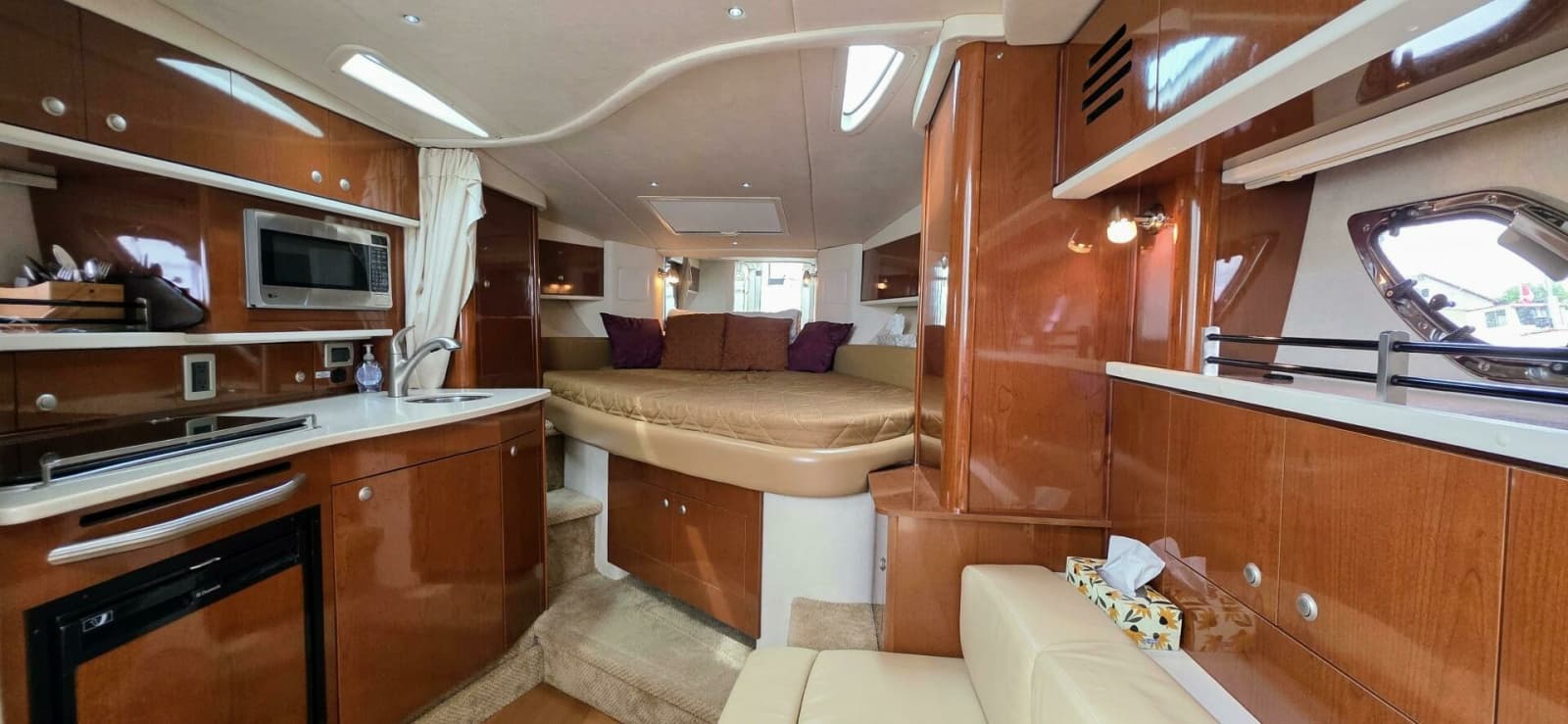 2009 Sea Ray 310 Sundancer - Photo 20