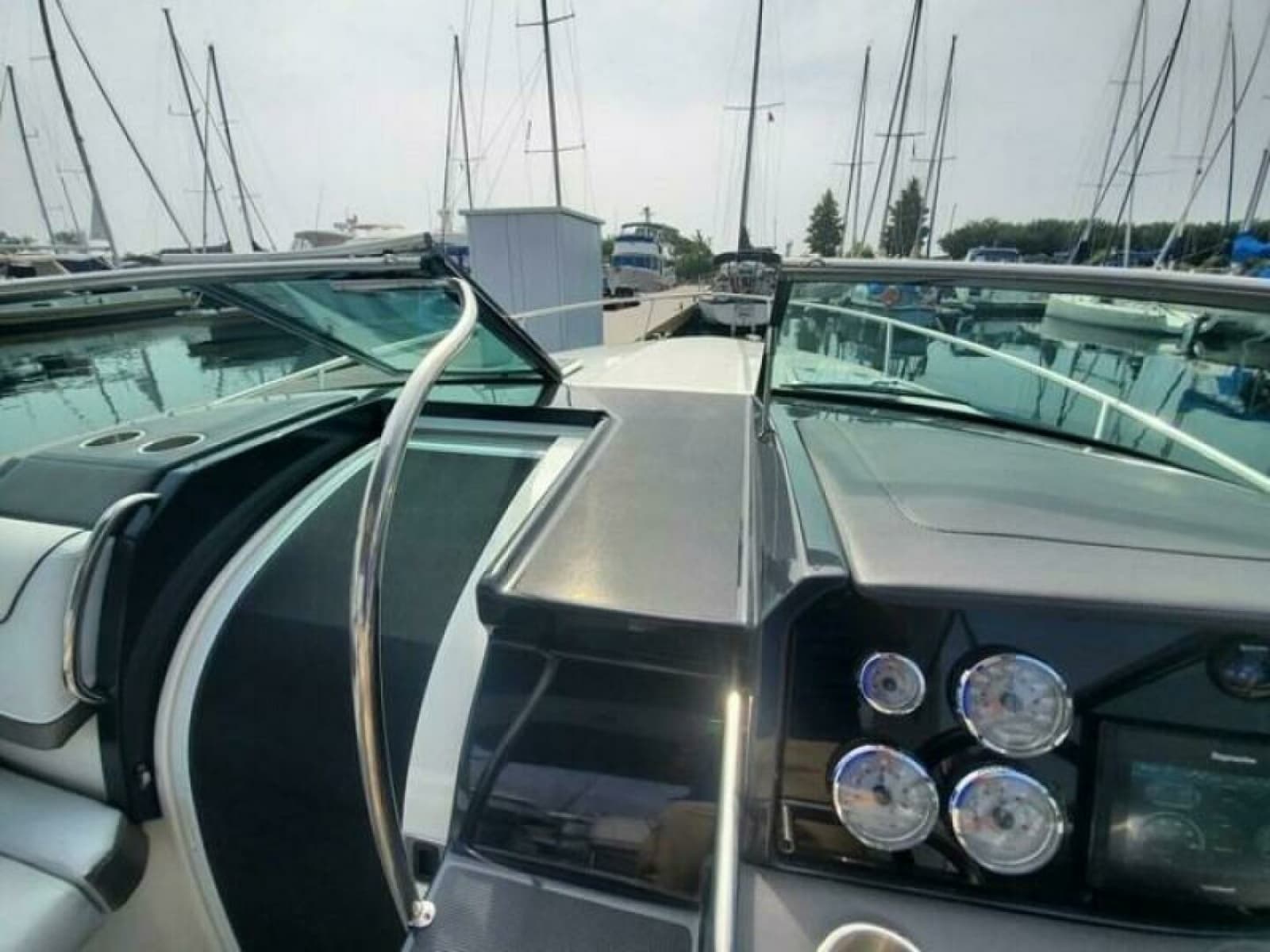 2017 Formula 310SS - Photo 38