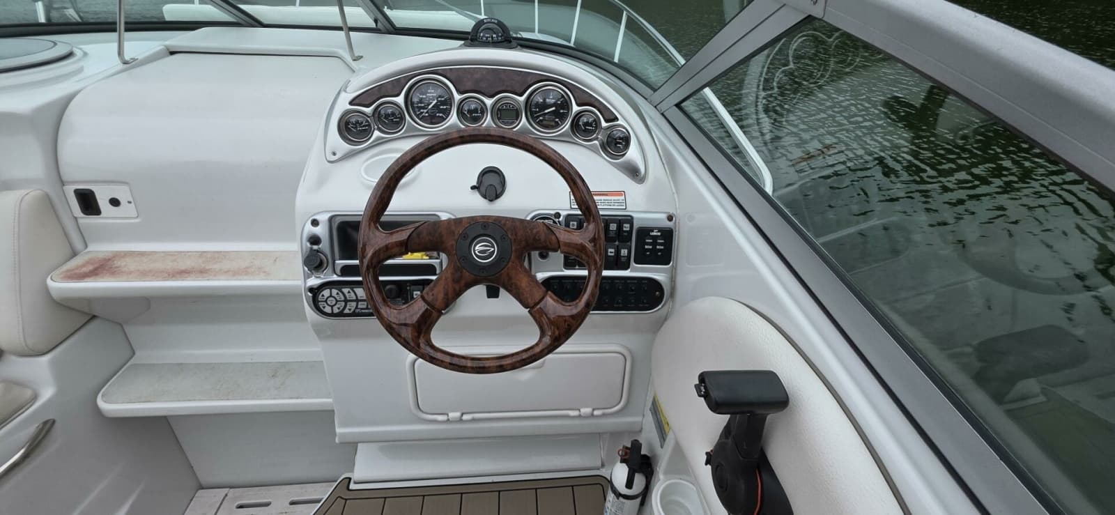 2005 Crownline 250CR - Photo 14